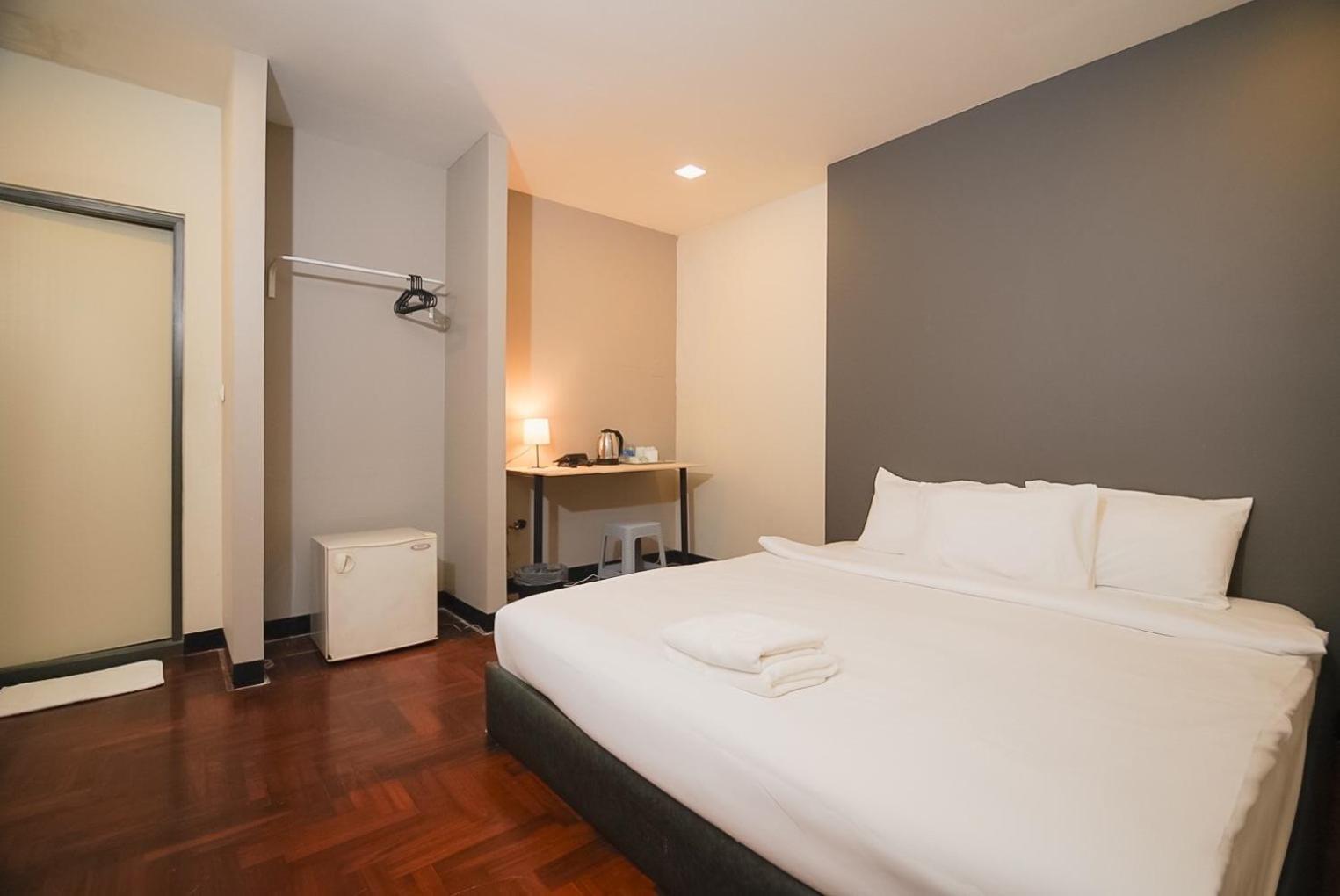 Z โกอินน์ สีลม - สถานีรถไฟฟ้าเซนต์หลุยส์ Go Inn Silom Bangkok Ngoại thất bức ảnh