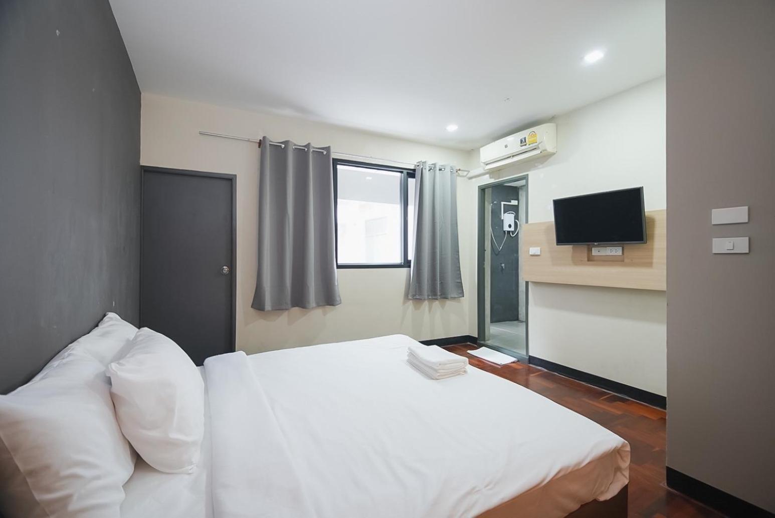 Z โกอินน์ สีลม - สถานีรถไฟฟ้าเซนต์หลุยส์ Go Inn Silom Bangkok Ngoại thất bức ảnh